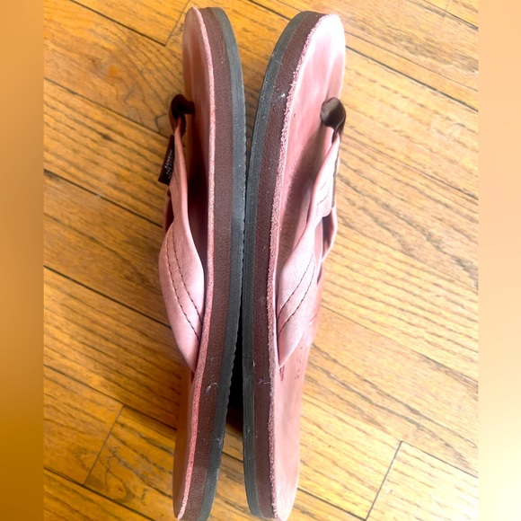 Light pink thick strap Rainbows womens size med - Picture 8 of 9